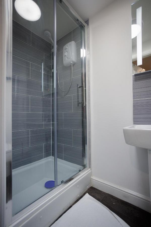 Carter House Apartments.....6 Beds In 3 Bedrooms Leeds  Rum bild